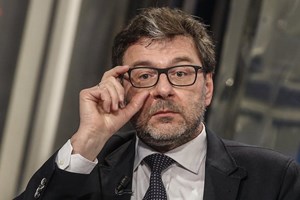 Giorgetti, l'Eu deve attrezzarsi per fronteggiare un eccesso di export cinese